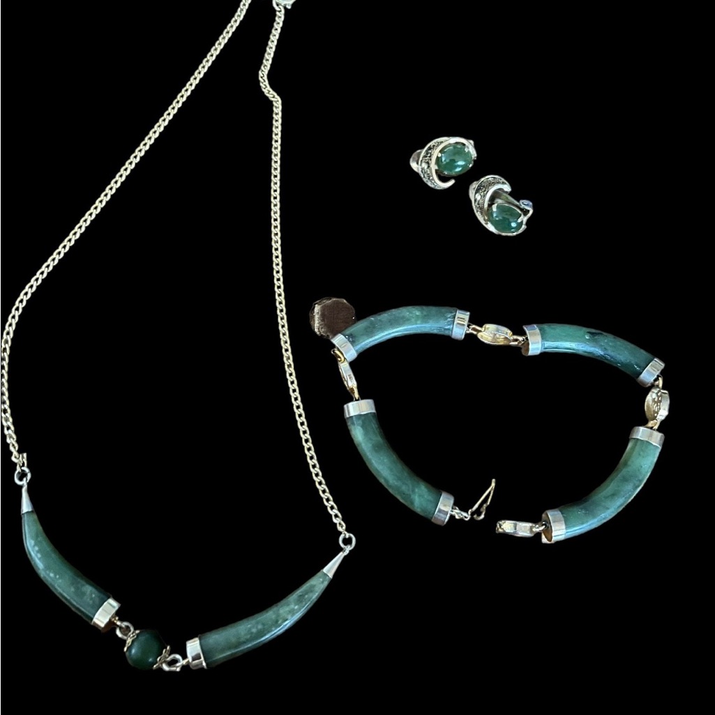 Vintage Jade/Jadite Jewelry Set